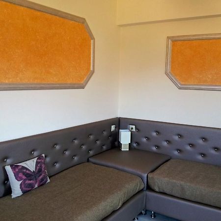 Cretan Family Apartments มาเลีย ภายนอก รูปภาพ