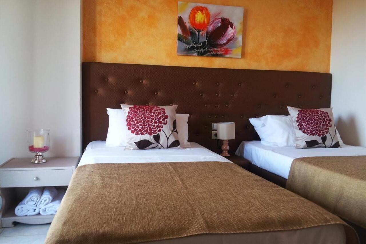 Cretan Family Apartments มาเลีย ภายนอก รูปภาพ
