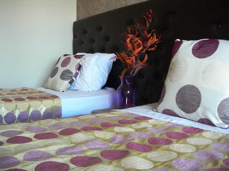 Cretan Family Apartments มาเลีย ภายนอก รูปภาพ