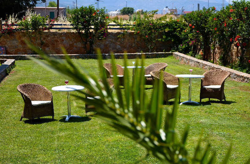 Cretan Family Apartments มาเลีย ภายนอก รูปภาพ