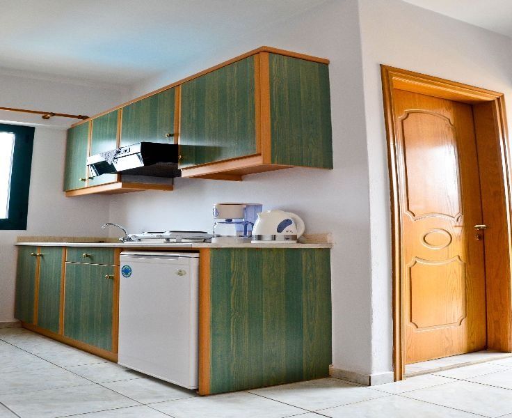 Cretan Family Apartments มาเลีย ภายนอก รูปภาพ